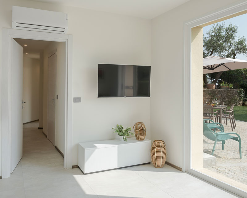 Gli Ulivi apartment at Villa Serena - living room