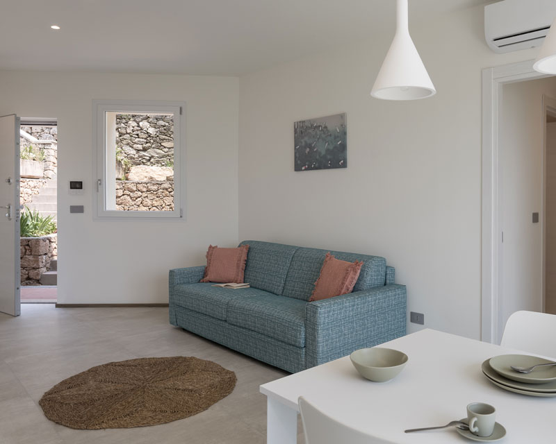 Le Palme apartment at Villa Serena